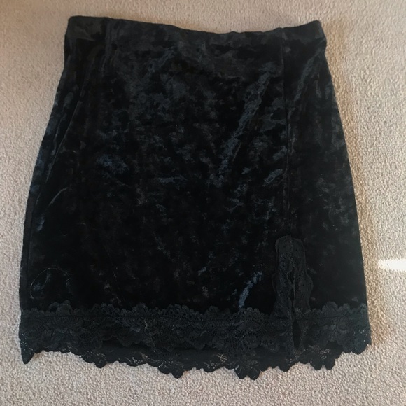 ‼️NWT‼️Black Velvet Two Piece Dress - Picture 4 of 4